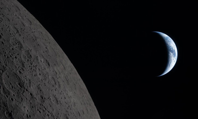 Artemis II: Όταν η ανθρωπότητα αντίκρυσε τη σκοτεινή πλευρά της Σελήνης για να δει στο βάθος τον Άρη