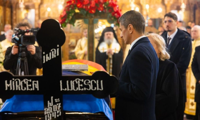 Συγκίνησε ο Λουτσέσκου στον επικήδειο για τον πατέρα του: «Ήταν μαχητής. Πάλεψε, νίκησε, έχασε»