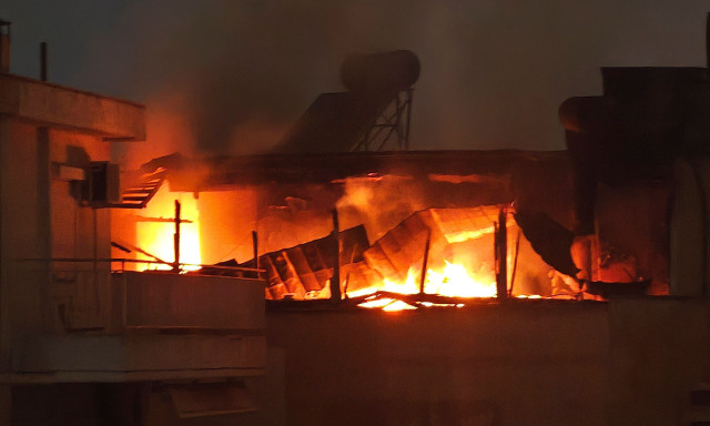 Τραγωδία στη Νέα Σμύρνη: Μία νεκρή από τη φωτιά στο διαμέρισμα