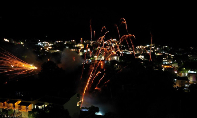 Χίος: Κανονικά θα διεξαχθεί ο ρουκετοπόλεμος το βράδυ της Ανάστασης στον Βροντάδο -Στις 6 η παρέλαση