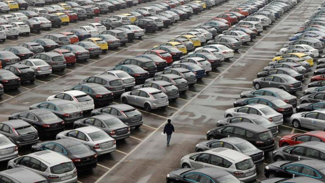 Σοβαρές απώλειες στην αγορά αυτοκινήτου λόγω πολέμου
