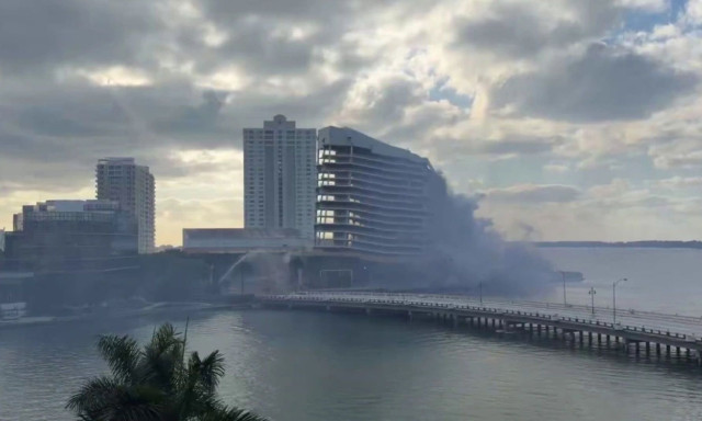 Μαϊάμι: Κατεδάφισαν ξενοδοχείο 23 ορόφων μέσα 20 δευτερόλεπτα - Εντυπωσιακό βίντεο
