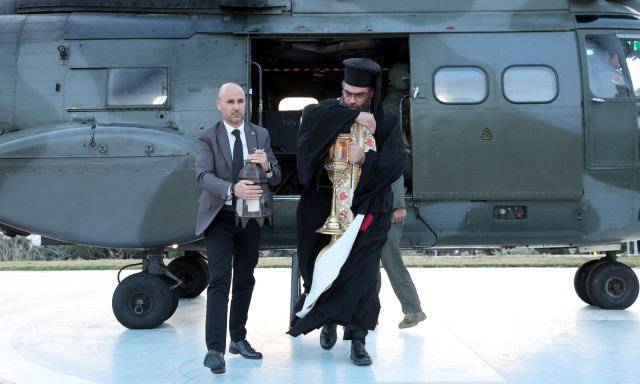 Το Άγιο Φως από την Ιερουσαλήμ έφτασε και στη Βηρυτό μέσω Κύπρου