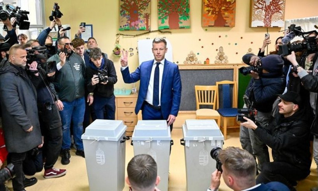 Νέα διάσταση απόψεων ΣΥΡΙΖΑ - ΝΕΑΡ για τις εκλογές στην Ουγγαρία