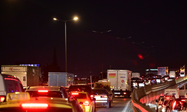 Επιστροφή εκδρομέων του Πάσχα: Αυξημένη κίνηση στην Αθηνών- Κορίνθου και στην Αθηνών-Λαμίας