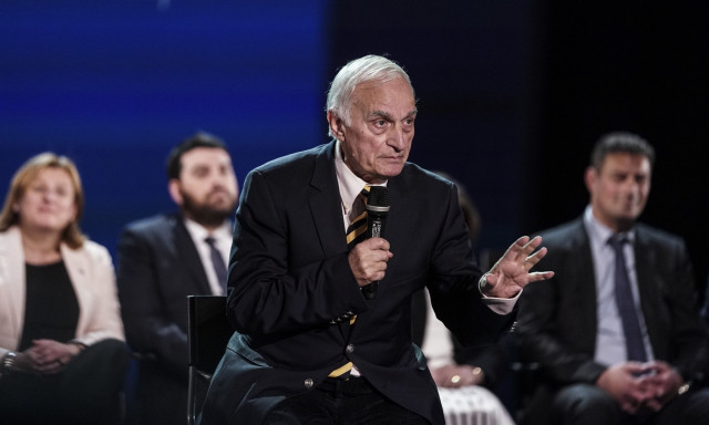 Συγκλονίζει ο Μανώλης Μαυρομάτης: «Η γυναίκα μου κάηκε ζωντανή επειδή δεν ήθελε να αφήσει το σπίτι»