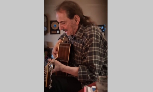 Πάνος Κατσιμίχας: Έρχεται νέο τραγούδι «Για ό,τι αξίζει μόνο» - Το νοσταλγικό βίντεο που συγκινεί