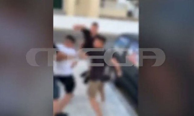 Βίντεο ντοκουμέντο: Ανήλικοι ξυλοκόπησαν μέχρι λιποθυμίας συνομήλικό τους σε νησί των Κυκλάδων