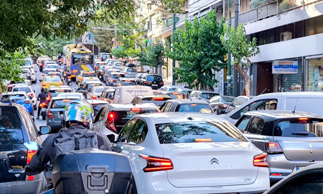 Αθήνα: Ανάμεσα στις πιο αγχωτικές πόλεις για οδηγούς – 143 ώρες χαμένες στην κίνηση κάθε χρόνο