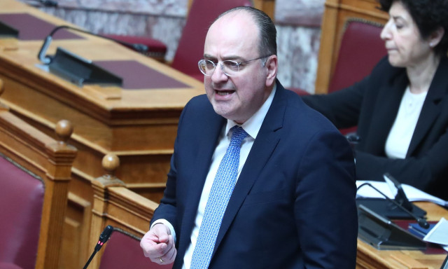 ΠΑΣΟΚ και ΣΥΡΙΖΑ ζητούν αποπομπή Λαζαρίδη: Εξαπάτησε το Δημόσιο