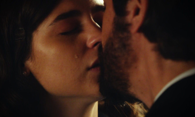 Άγιος Έρωτας spoiler: Ο πατήρ Νικόλαος βγάζει τα ράσα για την καρδιά της Χλόης