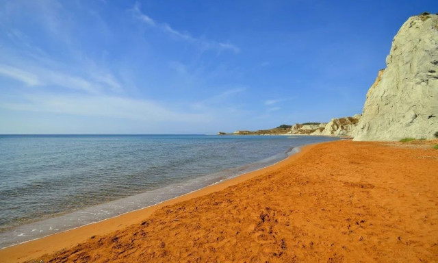 Κρήτη: Άνδρας παρενοχλούσε λούομενες σε παραλία