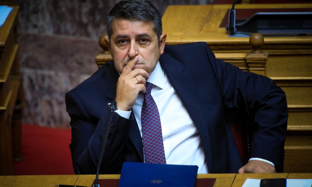 Σε σοβαρή κατάσταση ο Γιώργος Μυλωνάκης - Ο εμβολισμός και τα κρίσιμα 24ωρα