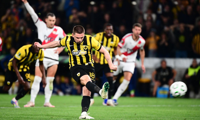 LIVE ΑΕΚ – Ράγιο Βαγιεκάνο 2-0: Η Ένωση αγγίζει το θαύμα από το πρώτο ημίχρονο