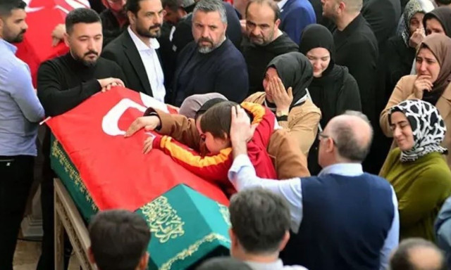 Τουρκία: Θρήνος στις κηδείες των θυμάτων του μακελειού σε σχολείο