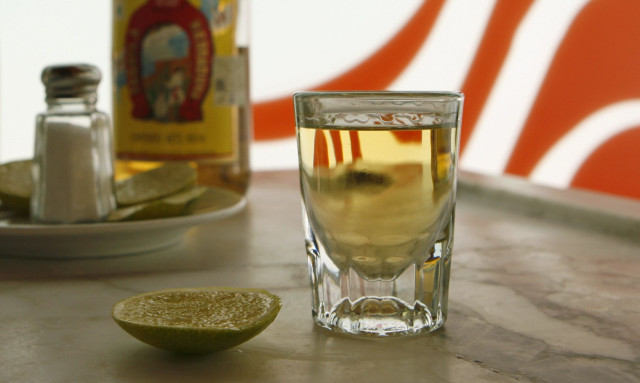 Γυναίκα τραυματίστηκε αφού της σέρβιραν 14 σφηνάκια σε πλοίο - Κέρδισε αποζημίωση 300.000 δολαρίων