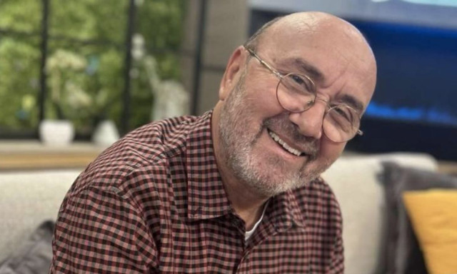 Κύπρος: Παρουσιαστής μπέρδεψε το φακελάκι σε γάμο - Έδωσε καταλάθος την πιστωτική του κάρτα