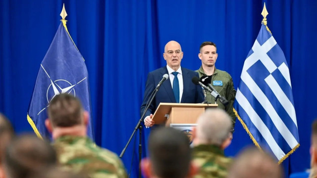 Δένδιας από Πρίστινα: Η παρουσία της Ελ.Δύ.Κο επιτρέπει να υπάρχει ασφάλεια