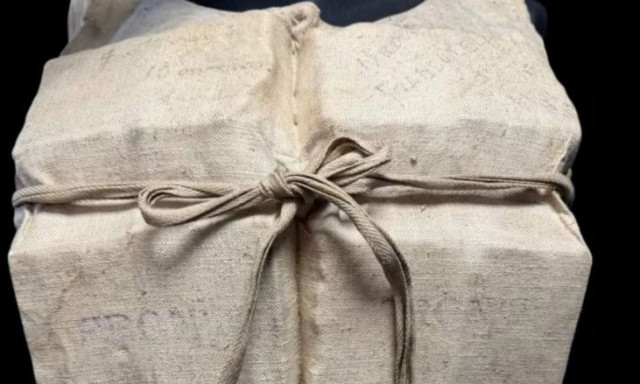 Τιτανικός: Σωσίβιο επιζώντα βγαίνει σε δημοπρασία - Η αξία του μπορεί να ξεπεράσει τις 500.000 ευρώ