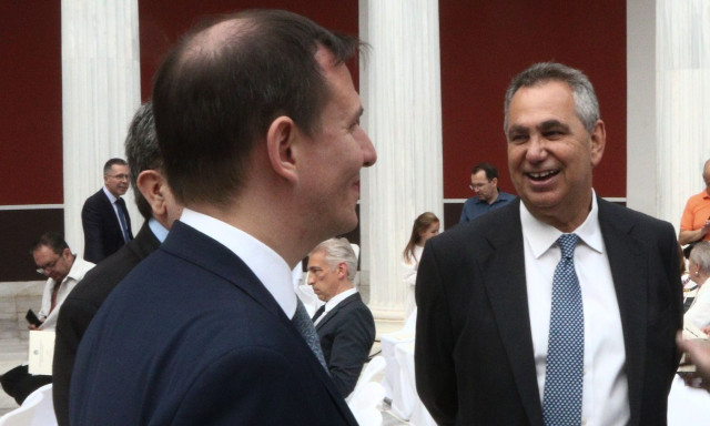 Διένεξη Δουδωνή - Χιώτη, με εξώδικο και αντεγκλήσεις: «Πάει αυτός, το έκαψε το χωραφάκι του…»