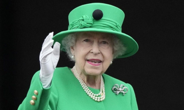 Βασίλισσα Ελισάβετ ΙΙ: Ο «έκπτωτος Άντριου» και το «μεγαλύτερο λάθος» στη βασιλική της πορεία