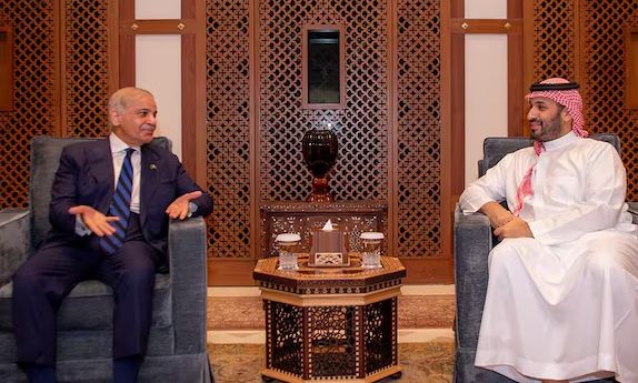 Πακιστάν: Το διπλό παιχνίδι με το Ιράν; Μυστικό σύμφωνο με τη Σ. Αραβία και ο πόλεμος