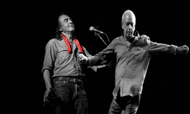 «Κανείς εδώ δεν τραγουδά»: Σαν σήμερα σίγησαν Νίκος Παπάζογλου και Δημήτρης Μητροπάνος