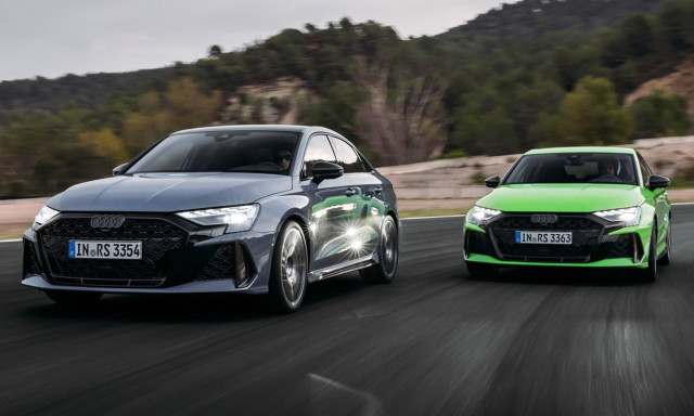 Ποιος κινητήρας αρνείται να παραδώσει τα όπλα;