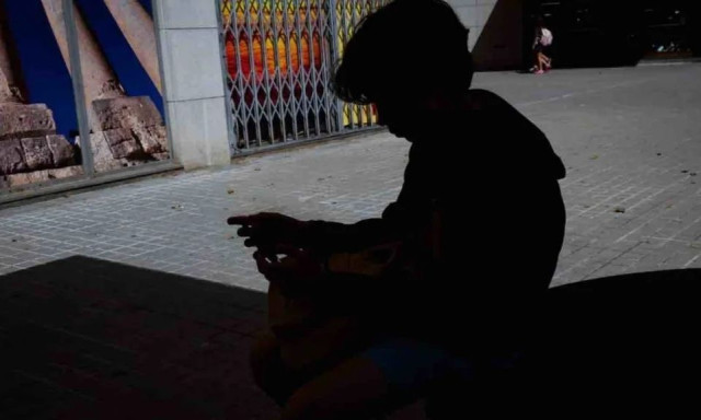 Πάτρα: Απολογείται πατέρας που καταγγέλθηκε από τον ανήλικο γιο του για εκμετάλλευση και κακοποίηση