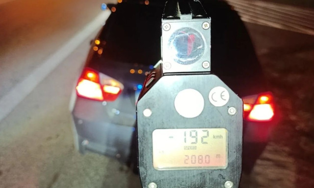 Θεσσαλονίκη: Έτρεχε με 192 χλμ/ώρα σε δρόμο με όριο τα 70 - Χειροπέδες σε 39χρονο