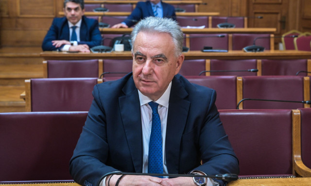 ΠΑΣΟΚ για Καββαδά: Ίδρυσε επιχείρηση αν και ήταν αξιωματικός της Αεροπορίας – Τι απαντά η κυβέρνηση