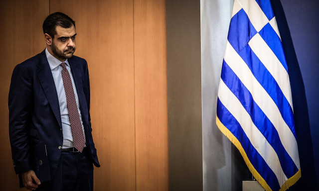 Μαξίμου: Χωρίς κομματική πειθαρχία η μάχη για τις ασυλίες αλλά με προειδοποιήσεις για λάθος μηνύματα