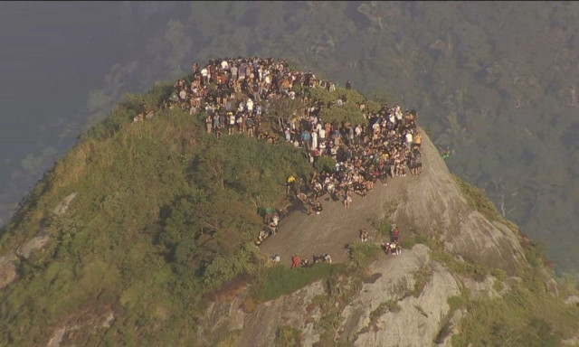 Βραζιλία: Πάνω από 200 τουρίστες εγκλωβίστηκαν σε βουνοκορφή λόγω αστυνομικής επιχείρησης σε φαβέλα