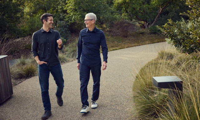 Τέλος εποχής στην Apple: Αποχωρεί ο Τιμ Κουκ - Νέος CEO ο Τζον Τέρνους