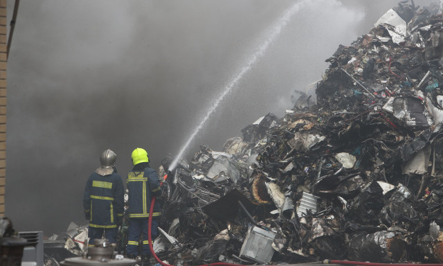 Θεσσαλονίκη: Φωτιά σε εταιρεία ανακύκλωσης στη Νεοχωρούδα