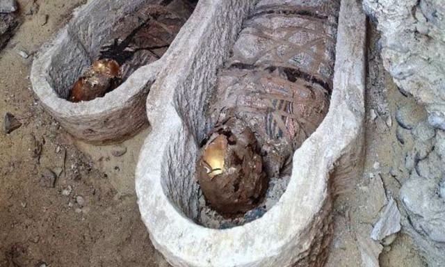 Φαραωνικό μυστήριο στην Αίγυπτο: Ανακαλύφθηκαν μούμιες με χρυσές γλώσσες