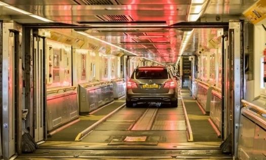 Οδηγώντας στη Σήραγγα της Μάγχης:Πώς είναι η εμπειρία στο μεγαλύτερο υποθαλάσσιο τούνελ της Ευρώπης