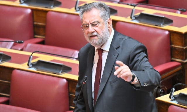 ΣΥΡΙΖΑ: Τα μαζεύει ο Παναγιωτόπουλος μετά από επικοινωνία με Φάμελλο