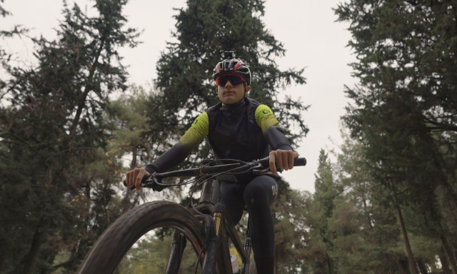 Παγκόσμια Ημέρα Αιμορροφιλίας: Ο 15χρονος αθλητής Γιάννης Λούγγος ποδηλατεί πέρα από τη νόσο