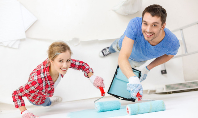 Τι προσέχουμε όταν βάφουμε το σπίτι: Κίνδυνοι και συμπτώματα από αναθυμιάσεις