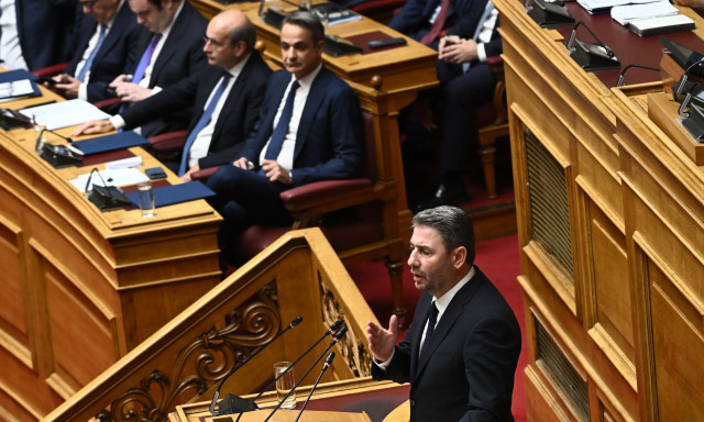 Πόλεμος κυβέρνησης-ΠΑΣΟΚ για τα οικονομικά μέτρα - Τι απαντά η Χαριλάου Τρικούπη στην Ομάδα Αλήθειας