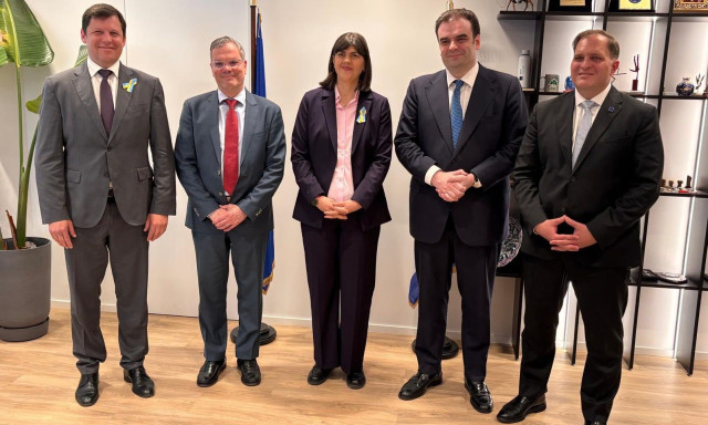 Συνάντηση Πιερρακάκη - Κοβέσι στην ΑΑΔΕ για τα τελωνεία