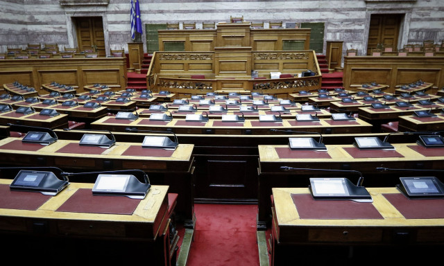 Τι έχει το πουγκί του Κυριάκου, ανοίγει το Χίλτον! (σόρυ Conrad), η Λίτσα τα ‘χει πάρει...