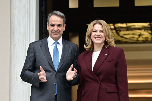 Τετ α τετ Μητσοτάκη-Σιλίνια: Μέση Ανατολή, ευρωπαϊκή άμυνα και μεταναστευτικό στο τραπέζι