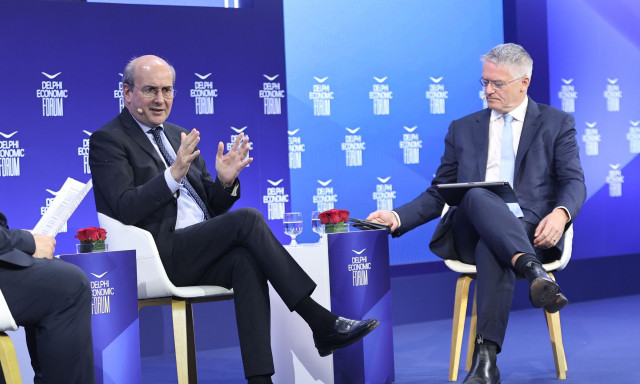 Χατζηδάκης: Συνεργασία με ΟΟΣΑ, ΤτΕ και ΙΟΒΕ για την οικονομική και κοινωνική πολιτική