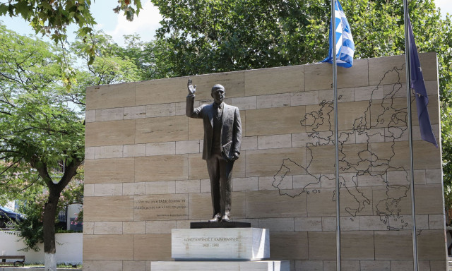 28 χρόνια από τον θάνατο του Εθνάρχη Κωνσταντίνου Καραμανλή