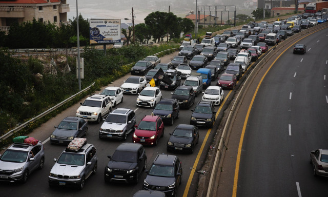 Κίνηση τώρα: Απροσπέλαστοι οι δρόμοι του λεκανοπεδίου λόγω και της βροχής