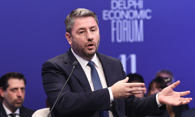 Ανδρουλάκης για Τσίπρα: Προσπαθεί να επανέλθει με μεσσιανικό τρόπο