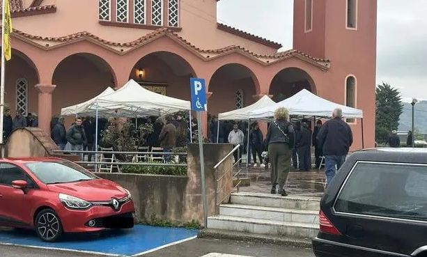 Κρήτη: Ο Δαφνές αποχαιρέτησε την Ελευθερία Γιακουμάκη που δολοφονήθηκε από τον πρώην σύντροφό της