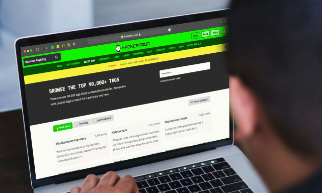 Η «έκρηξη» του διαδικτυακού τζόγου και η «σκιά» του χρέους στους νέους